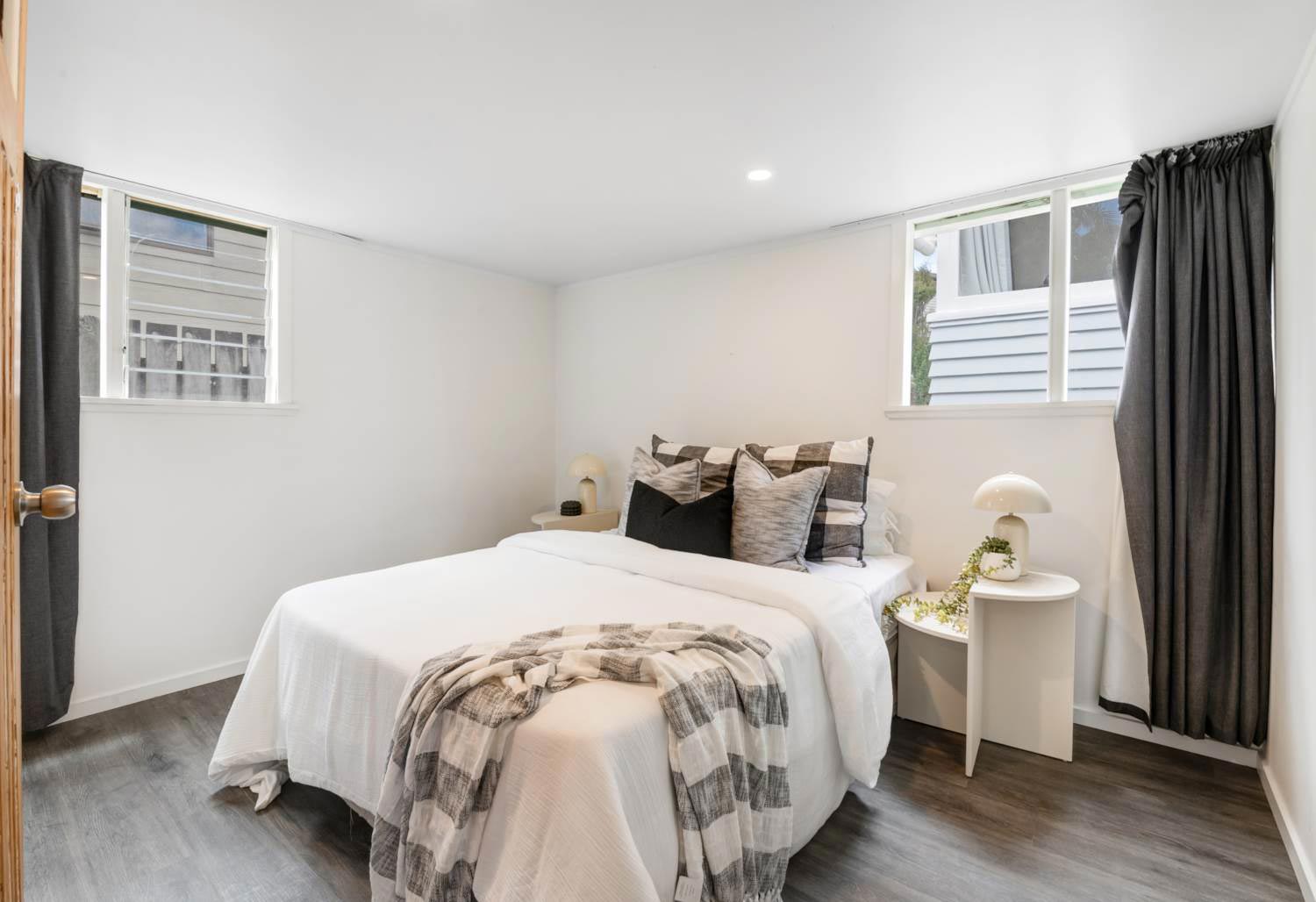 Whangaparaoa Road – Stanmore Bay